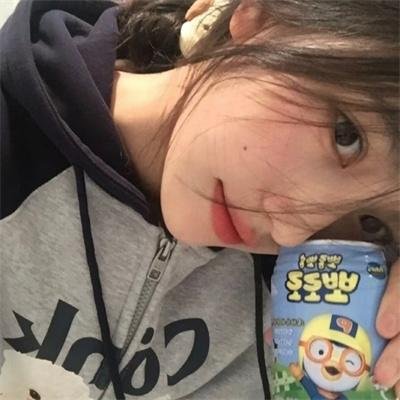 储物柜女孩